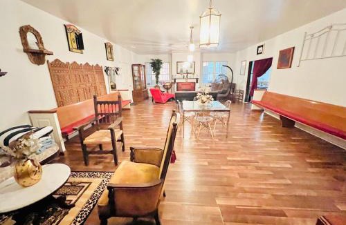 Goodlettsville Apartment | 2000 sq ft with pool on 50 acres, near airport