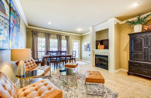 Fayetteville House | 209 m² House ∙ 3 bedrooms ∙ 6 guests