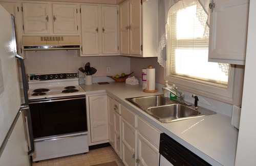 Hot Springs Village House | 24OranPl | Coronado Courts Townhome | Sleeps 6