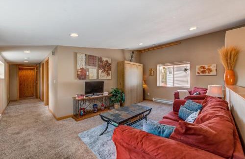 Pepin Apartment | 2BR Condo Near Lake Pepin w Murphy Bed - Sunbeam