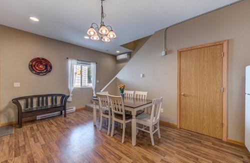 Pepin Apartment | 2BR Condo Near Lake Pepin w Murphy Bed - Sunbeam