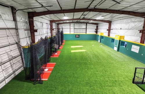 Lafayette House | 3-bedroom building Great for Team Travel with Training Facility sleeps 16
