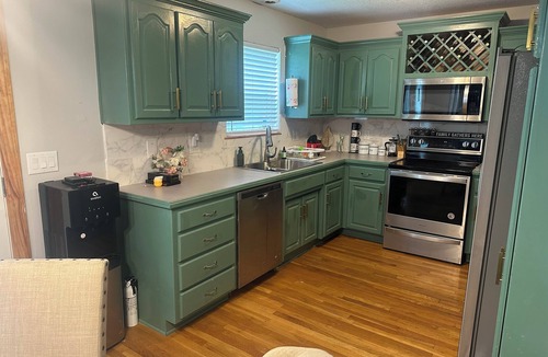 Kansas City House | 3-bedroom house in beautiful Kansas City with AC and fitness room