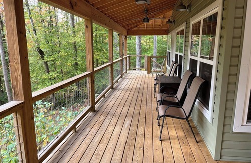 Sparta House | 3 bedroom house on the river in Sparta, TN close to many waterfalls