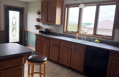 Littleport House | 3 Bedroom Scenic Ridge Retreat - Minutes to Backbone State Park