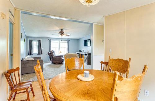 Paris House | 3 Mi to Dtwn: Pet-Friendly Farm Retreat in Paris!