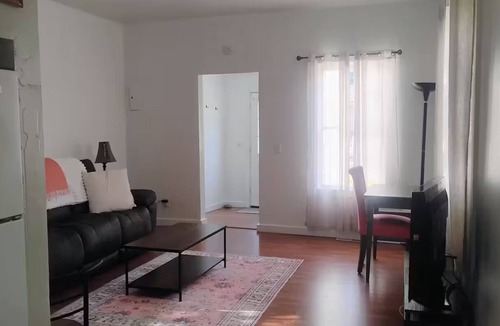 Plainfield Apartment | 30 day min. Traveling professionals welcome