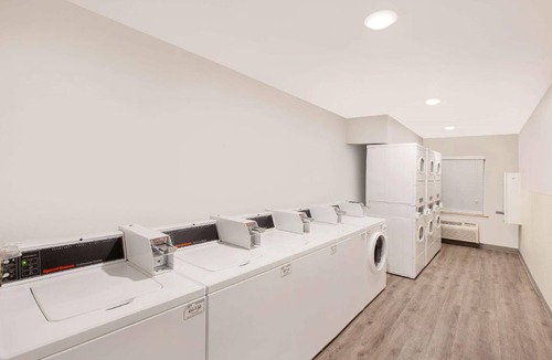 Bentonville - Fayetteville Hotel | 300 m² Hotel ∙ 127 guests