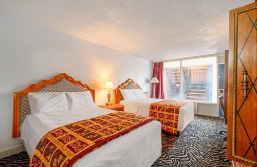 Lawton Hotel | 4 Units to Relax w/Full Bed Minutes from Comanche National Museum and Cultural