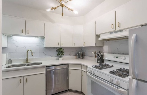 Kansas City House | 4BR with Garage Near Netherlands Base Camp KC