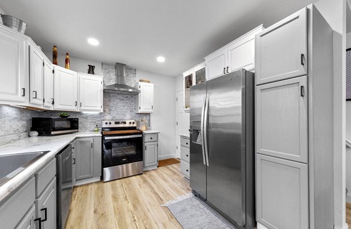 Faribault House | 5 bedroom/6 bed 2 bath house close to Shattuck St Mary's