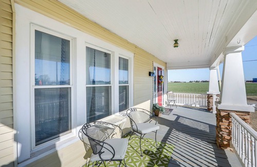 Hillsboro House | 5 Mi to Marion Reservoir: Wizard of Oz-Themed Home