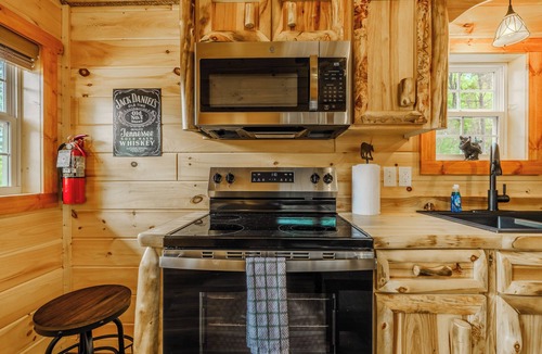 Kodak Cabin | 5 Minutes from Buc-ee's -Buffalo Bill Cabin