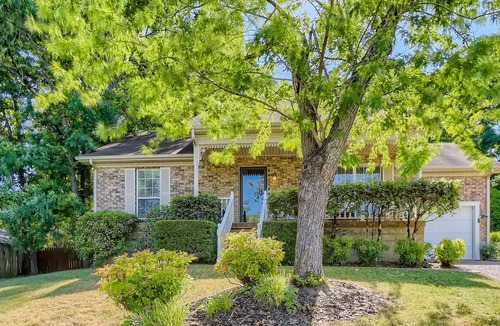 Windsor Green House | 5 Star Family Home Lovely,Clean, Comfortable