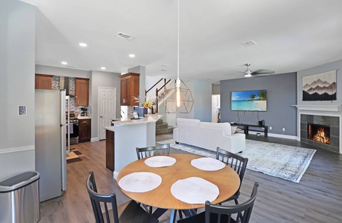 Frisco House | 5BR Frisco w/Pool Sleeps 14 Near The Star