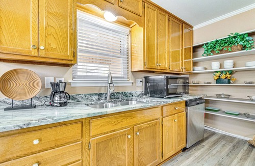 Little Rock House | 6 Mi to Dtwn: Charming Home in Little Rock