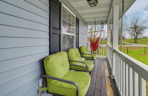 Cave City House | 6 Mi to Mammoth Cave! Mtn-View Home w/Fire Pit