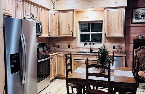 Tullahoma Cabin | 6BR 4bathroom 2-Cabin Retreat for 12 near Lake Ramp With large parking lot.