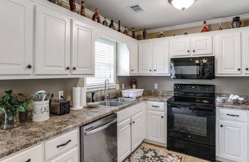 Oxford Cottage | 7 Mi to Ole Miss & The Square! Family Home w/Yard
