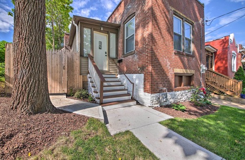 St. Louis House | 9 Mi to Dtwn: Vibrant St Louis Home!