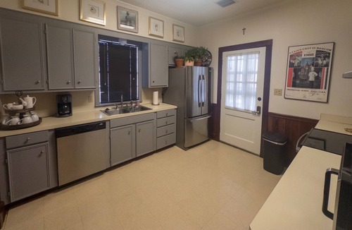 Natchez House | A 126 Year Old Luxury Cottage in Natchez. Free Breakfast Voucher!