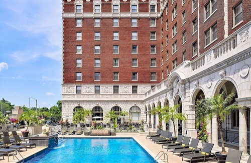 Central West End Apartment | A Few Minutes Walk from World Chess Hall of Fame! 3 Convenient Spaces, Pool!