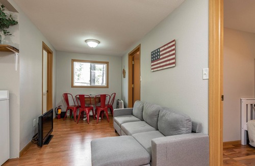 Arkdale Cabin | A PAIR OF COZY CABINS WITH PRIVATE PIER ON LAKE PETENWELL