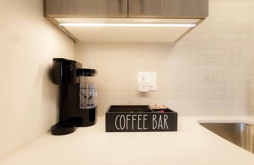 Washington Apartment | Above The Roots - Sophisticated Charm