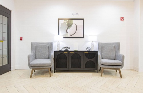 Lafayette Apartment | Accessible 1BR Suite | Mobility Tub Access