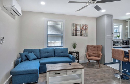 Urbandale Nations House | Adorable 1-bedroom house with fenced yard in fabulous Nashville