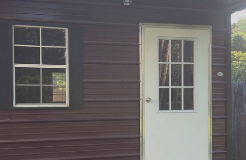 Alexandria Cottage | Adorable 1-bedroom Tiny Home Cottage with AC in charming Alexandria