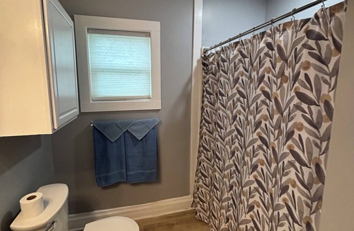 Arnolds Park House | Adorable 2 bedroom house located across the street from Lake Minnewashta