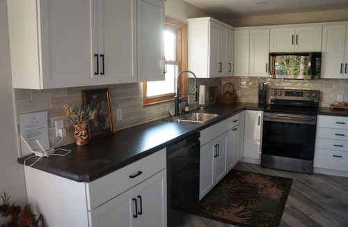 Onalaska House | Adorable 3-bedroom bungalow near Lake Onalaska
