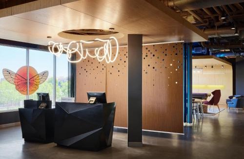 Leawood Hotel | Aloft by Marriott Leawood-Overland Park