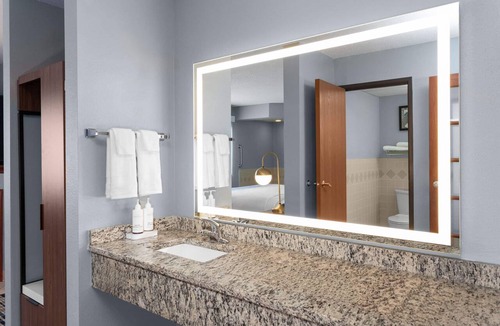 Austin Hotel | AmericInn by Wyndham Austin