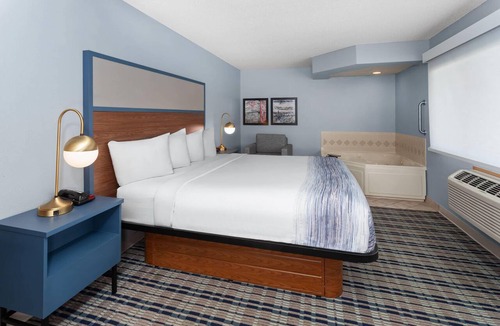 Austin Hotel | AmericInn by Wyndham Austin