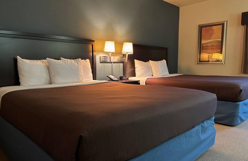 Monmouth Hotel | AmericInn by Wyndham Monmouth