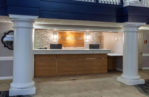 Orange Prairie Hotel | AmericInn by Wyndham Peoria