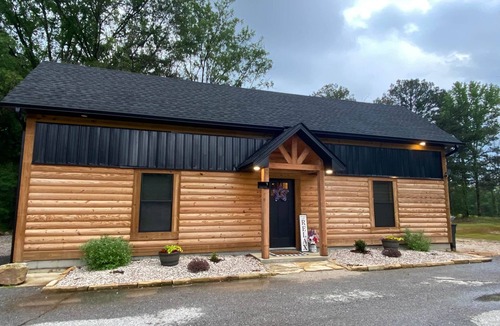 Bismarck Cabin | Angler's Den: Lake, trails, golf