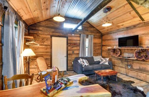 Abbeville Apartment | Angler’s Getaway! ‘Rustic Cabin’ on Lake Eufala