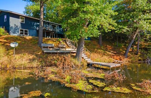 Waupaca House | Antiquing & Fishing: Riverfront Waupaca Home!