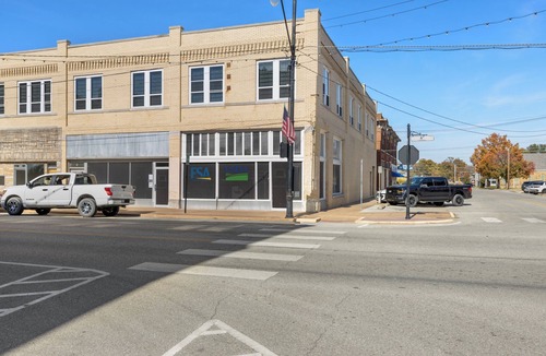 Okmulgee Apartment | Apartment 3: Okmulgee Main St