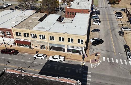 Okmulgee Apartment | Apartment 3: Okmulgee Main St