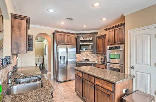 Atoka House | Atoka Family Home w/ Seasonal Saltwater Pool!