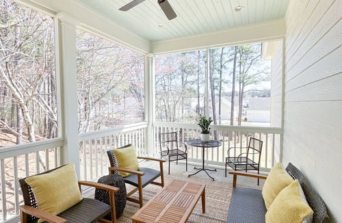 Oxford Cottage | Attractive get away at The Lamar minutes from the Square