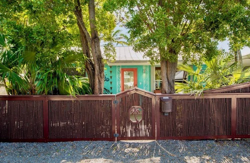 New Town House | BAREFOOT BUNGALOW~2 Bedroom, 2 Bathroom Home w/Office, Pool and Tiki Hut!