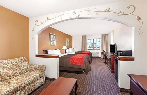 Oklahoma City Hotel | Baymont Inn & Suites by Wyndham Oklahoma City North