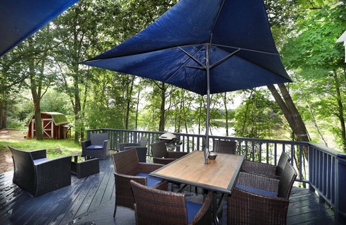 King Cottage | Beautiful 2-bedroom Cottage
