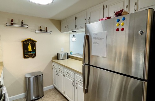 Downtown Myrtle Beach Condo | Beautiful 2bd/2ba Condo w/Full Kitchen Close To Everything in Myrtle Beach!