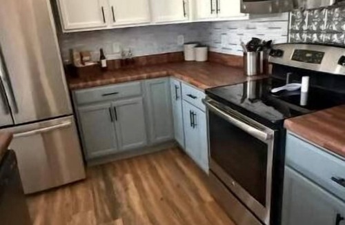 Clarksville House | Beautiful, Cozy and Airy Retreat with Lots of Character - NO CLEANING FEE